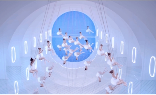 Le look , code couleur , de la pub Air france